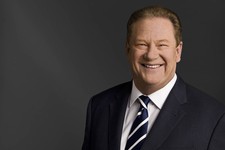 Ed Schultz Chooses Limelight Over Principles