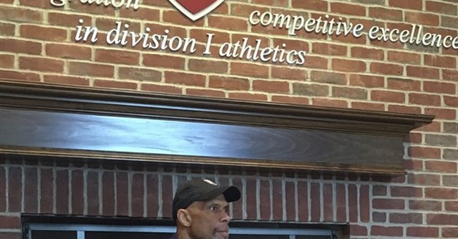 Abdul-Jabbar visits Harvard, tells players to stay in school