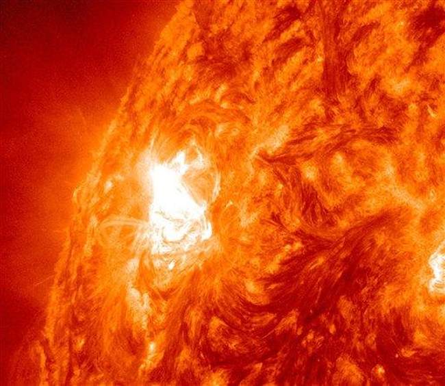 A Solar Storm Reminds Modern Life of How Fragile Power Really Is