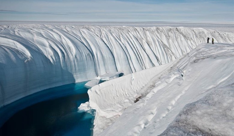 Global Warming Continues To Pummel Polar Ice Caps By Not Causing Them To Melt   