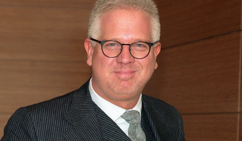 Glenn Beck Abandons the Fight for a Conservative Republican Party