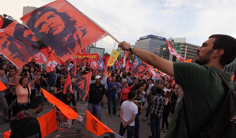 UN Honors Warmonger, Bookburner, Mass-Murderer (Che Guevara)