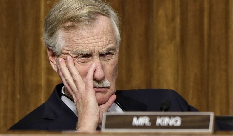 U.S. Senator Offers to Waterboard Dick Cheney