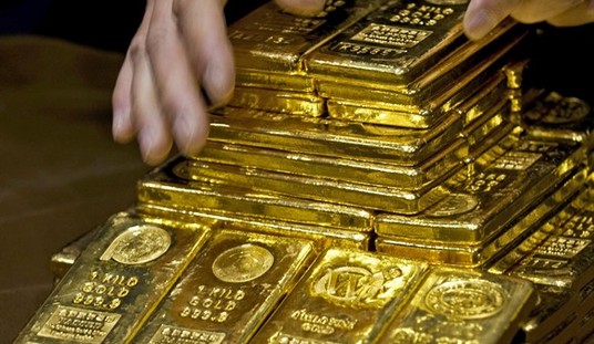2017: The Dollar Fell, Gold Rose and My Friend Won a Bet