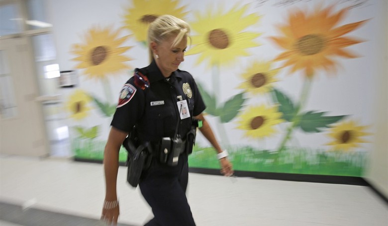 Armed School Resource Officer Confronted Arapahoe High School Shooter