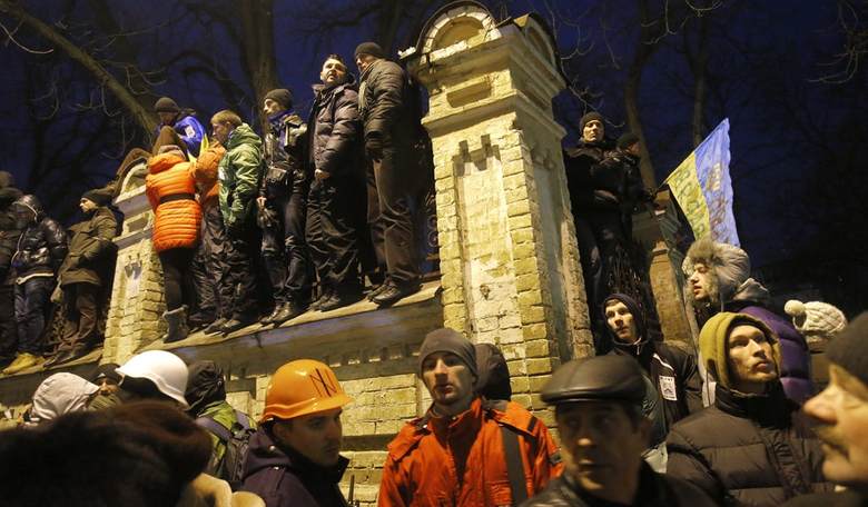 Ukrainian Protestors Unlikely to Stage A Successful Revolution