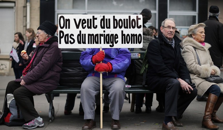 Conservatives Rally on the Streets of Paris