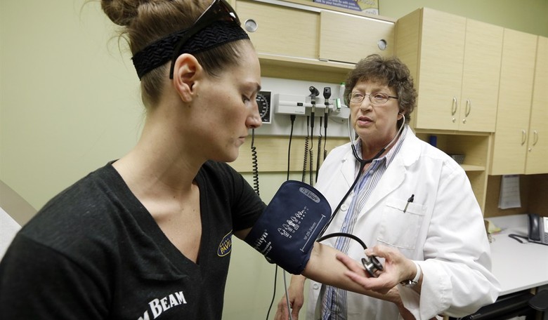 California Senate OKs Health Care for Illegal Immigrants