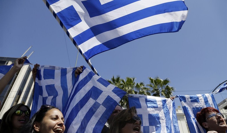 Copy Sweden or Greece? Learning from the Global Economic Experiment