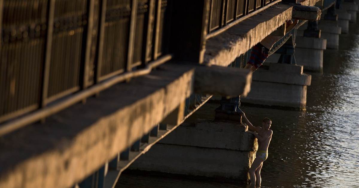 Brazilian Woman Who Got Tossed Off a Bridge Without Bungee Cord Wasn't Killed Instantly
