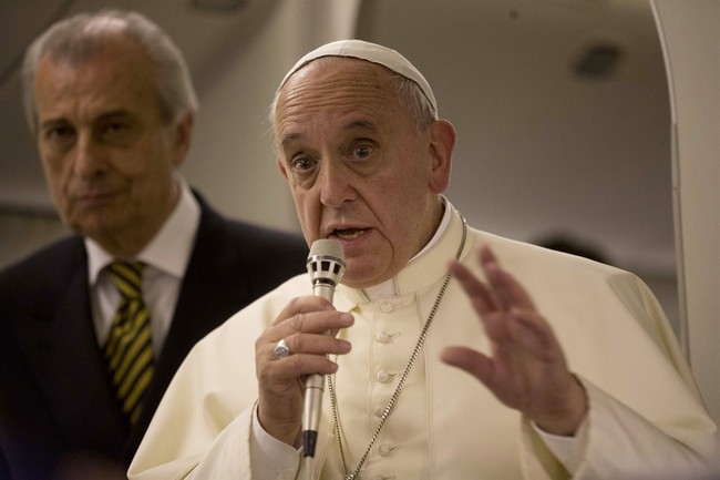 Pope Francis Pets Can t Replace Children