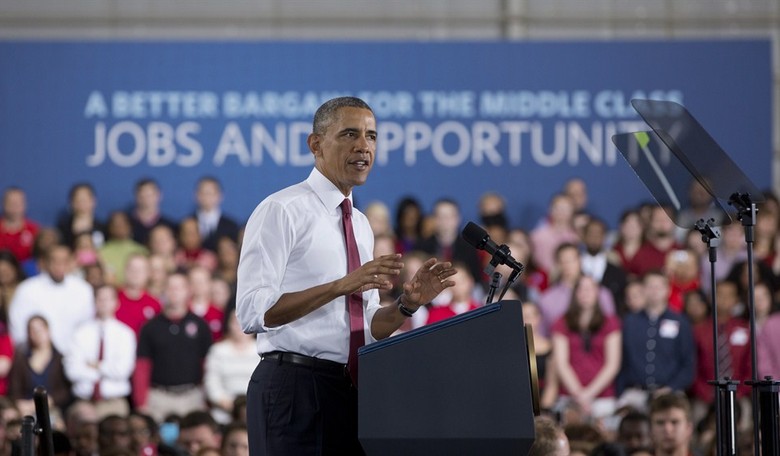 Burn: Obama Praises Dem Senator by Name at Speech She Purposefully Avoided
