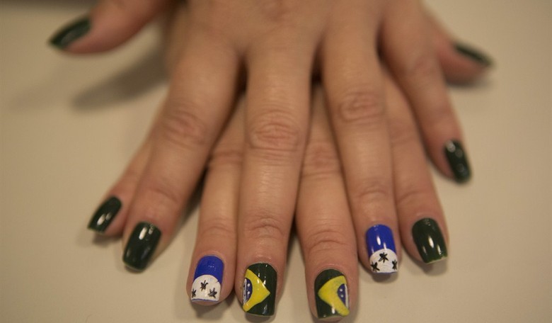 BBC: Unpainted Fingernails Are White Supremacy 