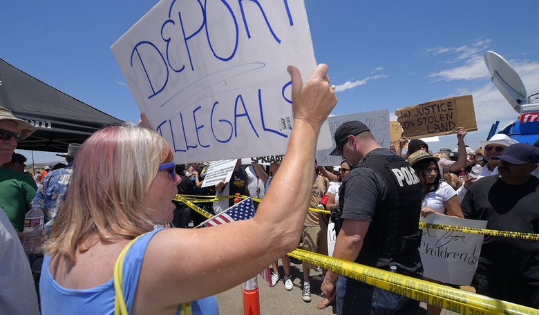 White House Calls on Congress to End Catch and Release of Illegal Aliens