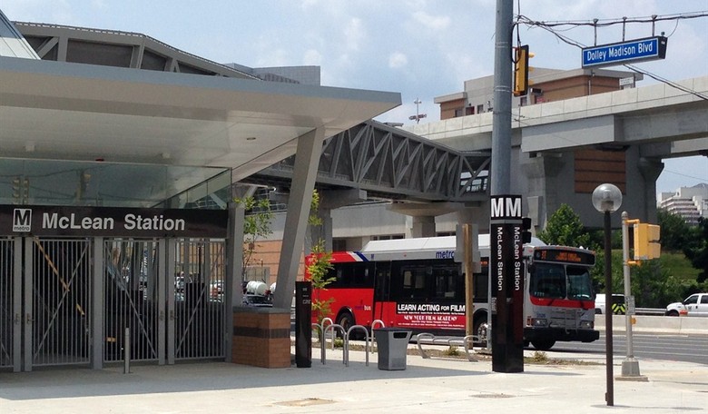 DC Metro Police Officer Arrested For Trying To Assist ISIS 