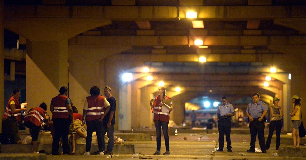 This Bill Would Create 'Homelessness Courts' and Ban Camping on Public Property