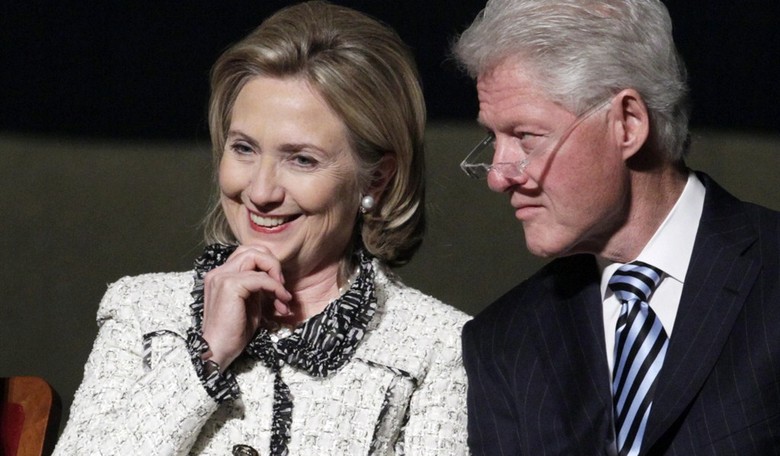 Fun Fact: The Clintons Made $25 Million From Speaking Engagements Last Year