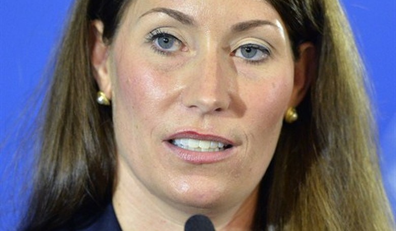 Alison Grimes Tries to Weasel Her Way Away from Obama 