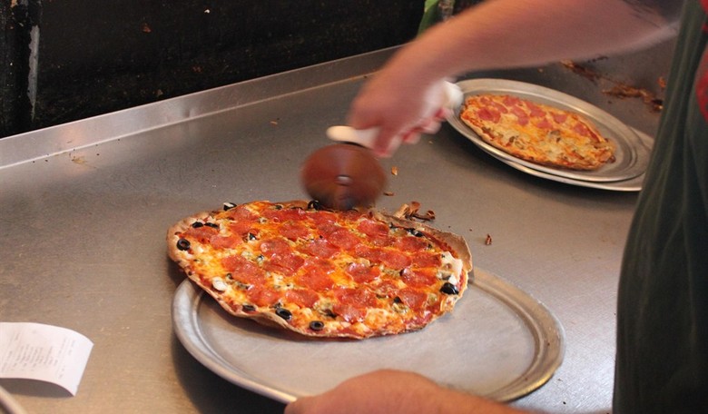 American Pizza Community Demands Changes to Job-Killing FDA Rule