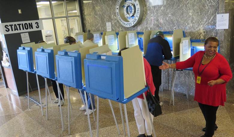 Voting Machines in Maryland Change Votes For Republicans to Votes For Democrats 