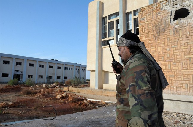 The Anti-ICE Signal Chat Group Is Discovered, So It Moves to (Illegal) Ham Radio? Ummmm, Yeah.