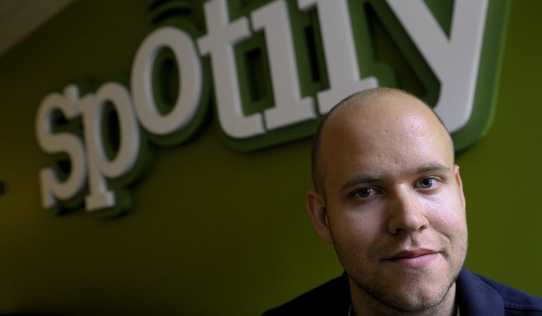 Spotify CEO Defends Joe Rogan In Remarks to Employees