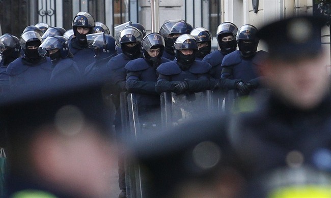 Police Commissioner Blames 'Far Right' for Dublin Riots and the Internet Responds