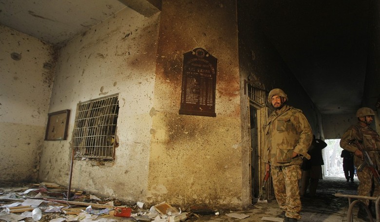 Pakistani Mullahs Reluctantly Condemn "Radical" Jihad 
