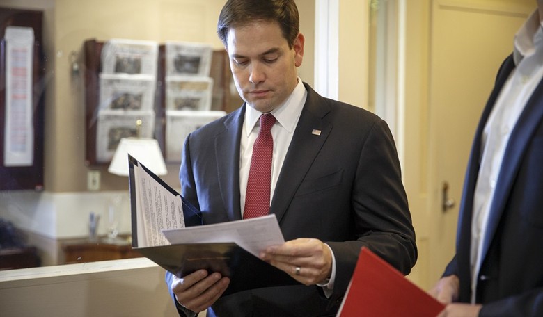 Tea Leaves: Rubio Snags Romney's NH Campaign Director 