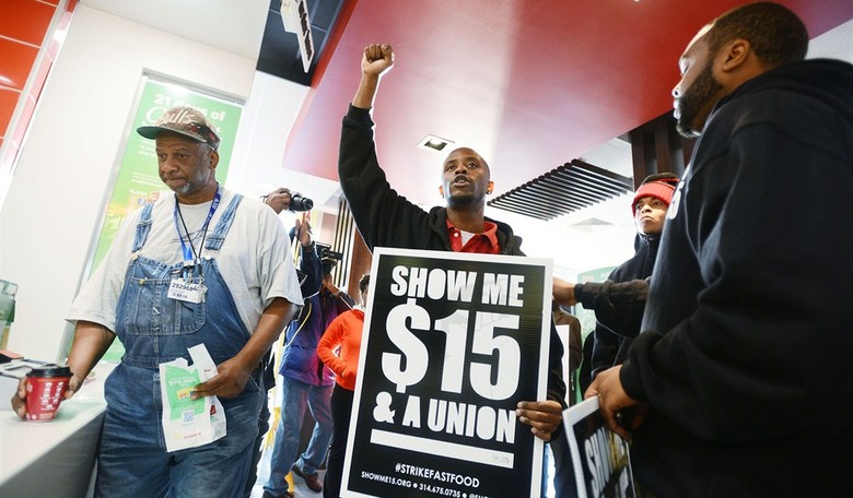 Shocker: Raising the Minimum Wage Doesn't Help Fight Poverty
