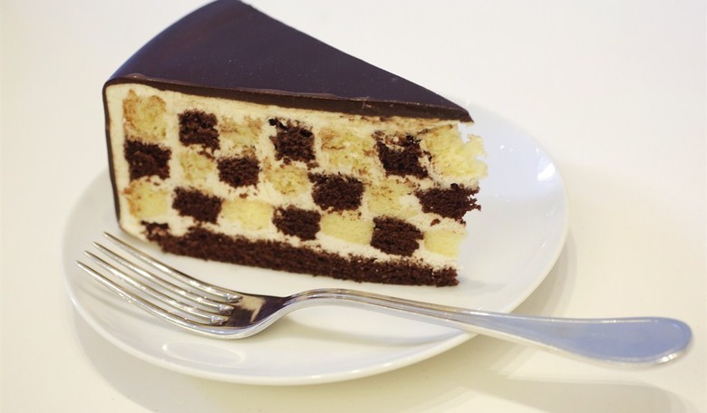 New: Ex-DOJ Attorney Allegedly Stole Official Records Disguised As Cake Recipes