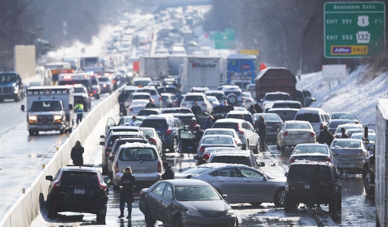 Holiday E-commerce Boom Shows Need to Update Trucking Regulations