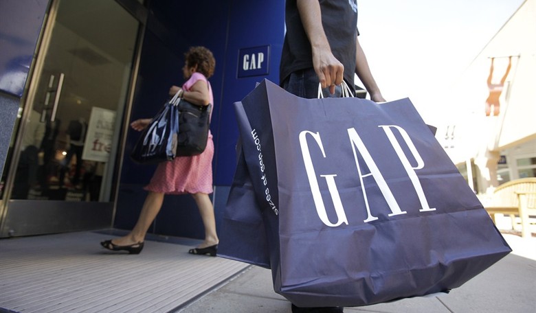 Gap's Minimum Wage Move Adds Twist to Debate