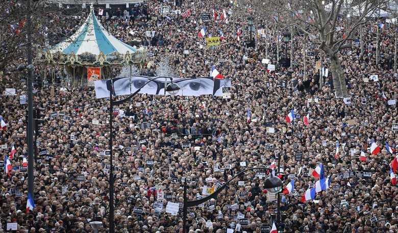 Thumbs Down: Media Unimpressed With WH No-Show at Paris Rally
