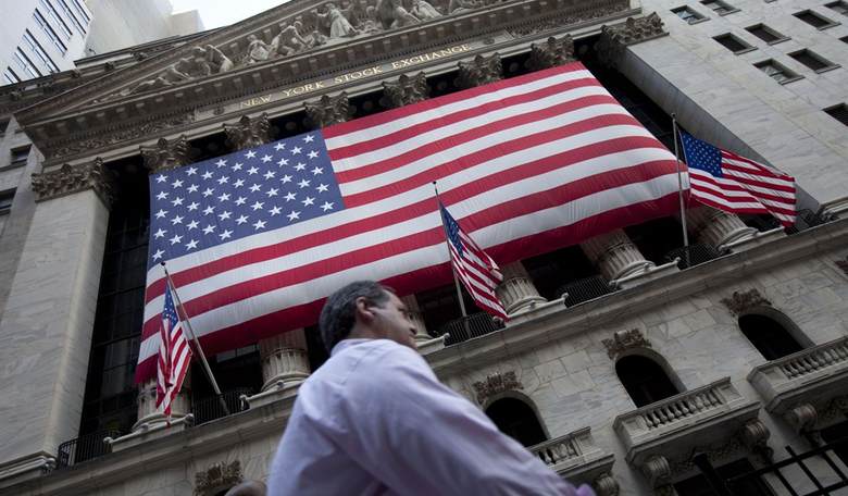 Will a Weak Economy Derail the Bull Market?