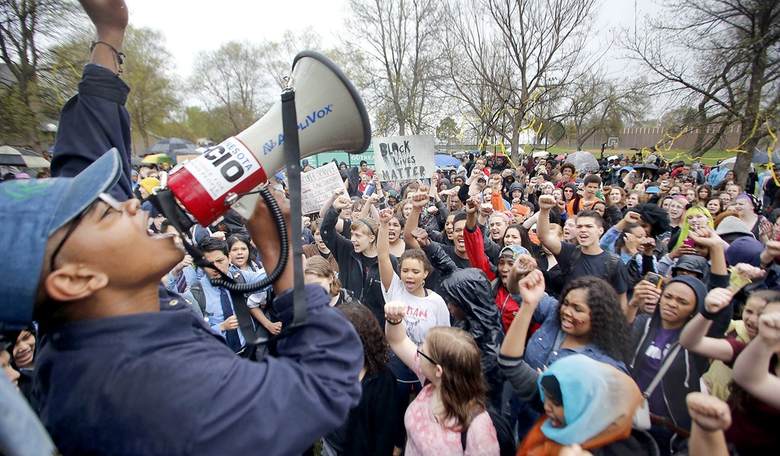 UMass Caves to Snowflakes' Demands, Agrees To Fossil Fuel Divestment