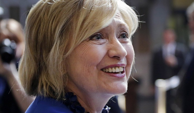 Poll: Hillary's Favorables Fall With Independents, Majority Supports Ongoing Benghazi Probe