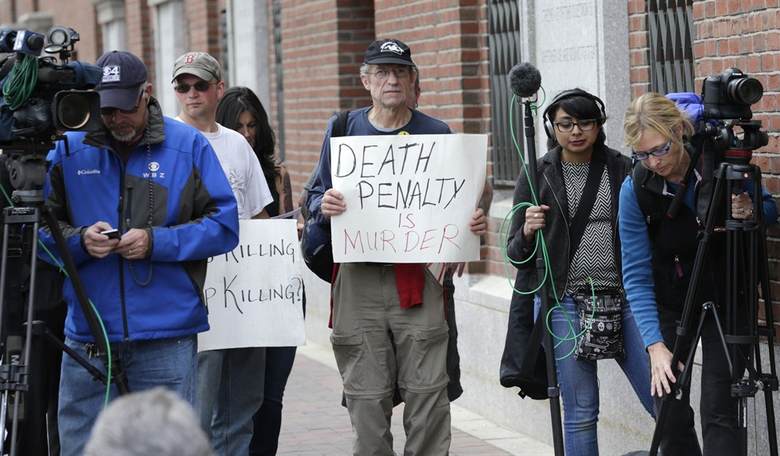 It's 10 a.m. — Do You Know Where Your Grandma Is? She's Getting Pepper-Blasted by the Feds
