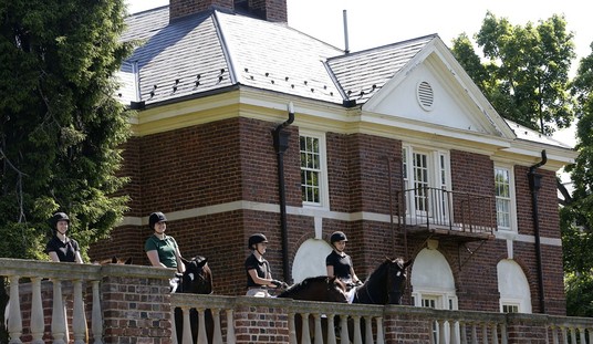 Report: Federal Student Loans Increase Cost of Tuition, But Don't Raise Enrollment