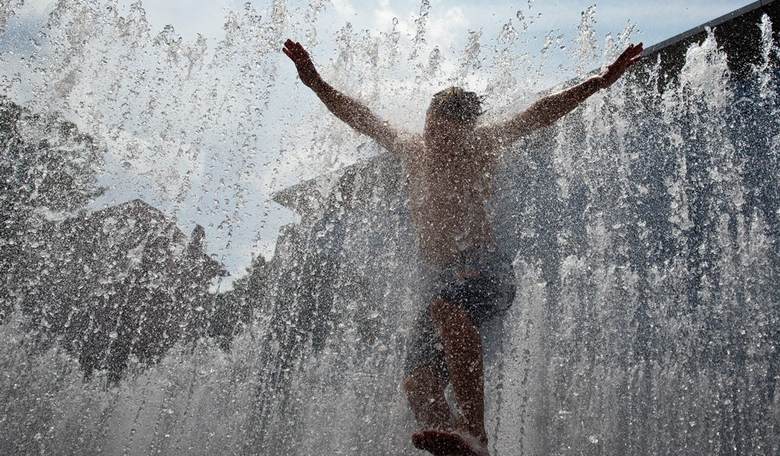 Germany's New Lunatic Heat Tips: Ban AC, Suffer in the Dark