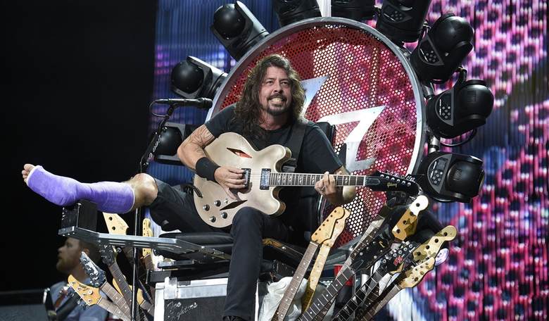 Foo Fighters Frontman Cries About Trump Campaign Using His Music. Trump Campaign Wrecks Him.