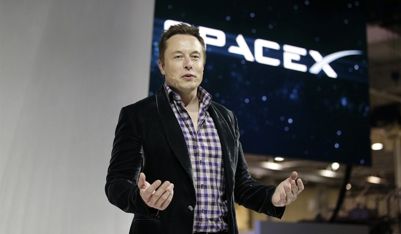 Musk Changed His Tune on Decommissioning Dragon Amid Trump Feud. Here's Why.
