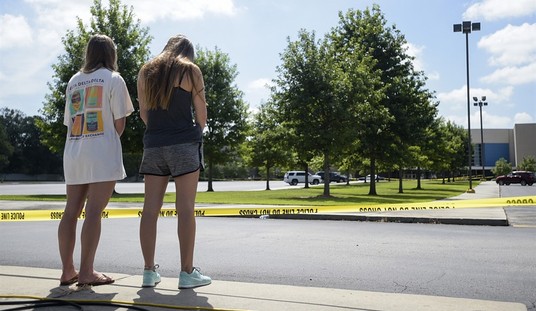 BREAKING: Shots Reported At Tennessee Movie Theater; UPDATE: Gunman Dead 