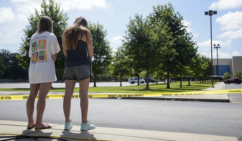 BREAKING: Shots Reported At Tennessee Movie Theater; UPDATE: Gunman Dead 