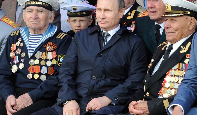 A Russian Submarine and Frigate Visit Havana - Now Let the Panic Begin