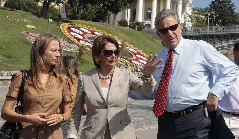Pelosi's Husband Arrested on Drunken Driving Charge. Here's How Her Office Responded.
