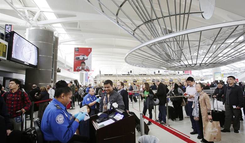 Video of Insane Security Line at Chicago's Midway Airport Goes Viral