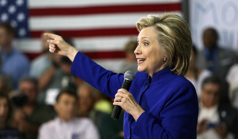 GOP Candidates, Hillary Clinton Have Minor Twitter Spat Over College Affordability 