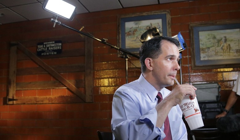 USA Today Reporter Covering Scott Walker Once Signed A Petition To Recall Him