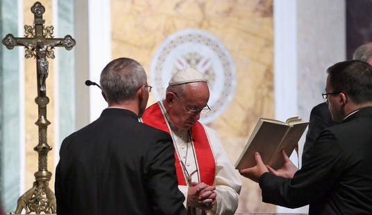 New Jersey Man Admits Bringing 100 Explosive Devices to D.C. Cathedral